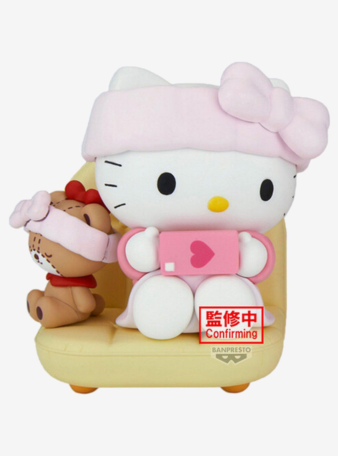 Bandai Namco Sanrio Nakayoshi Memories Relaxing Time at Home Hello Kitty Figure, , hi-res