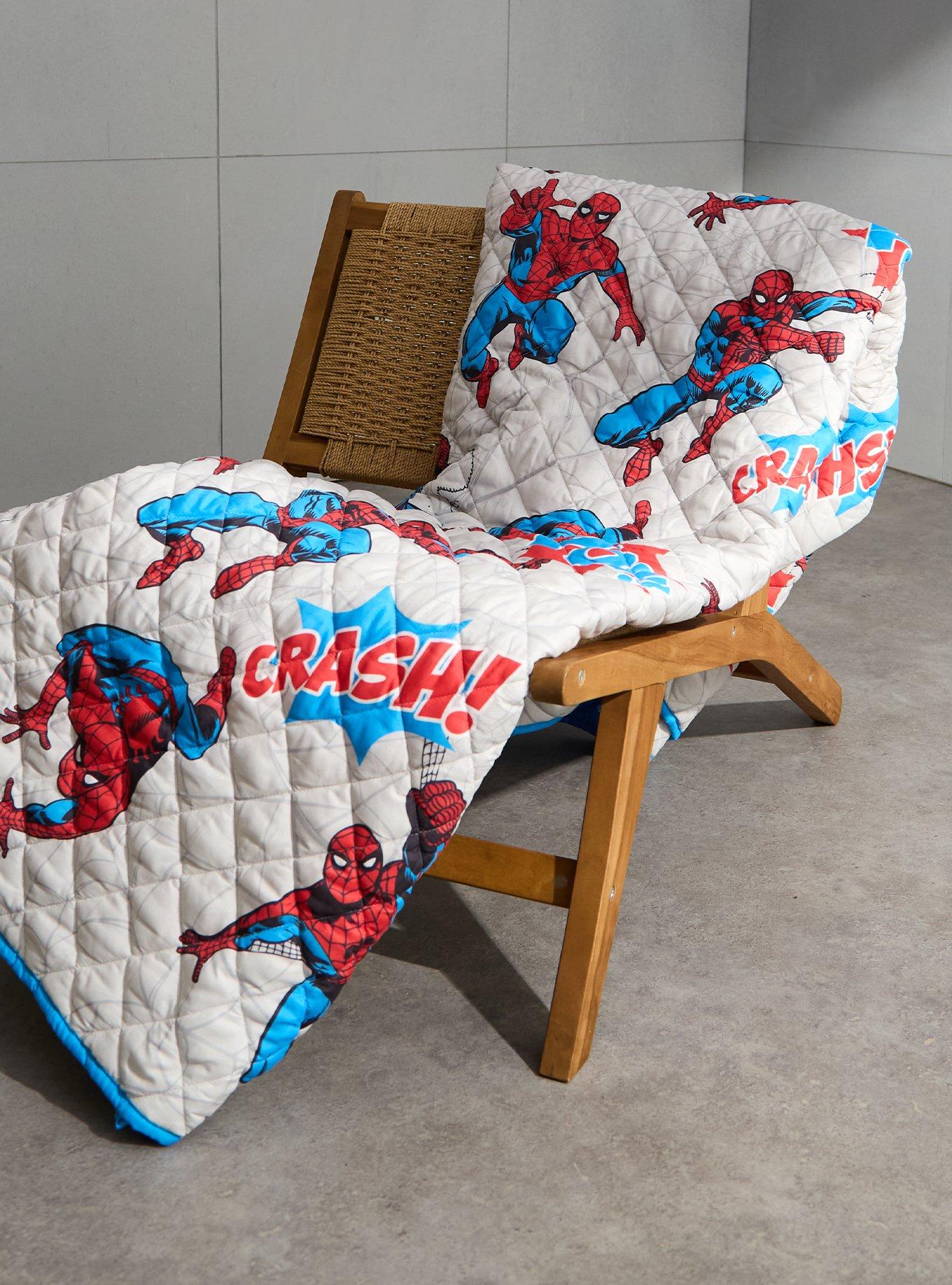 Marvel Spider-Man Retro Quilted Blanket &mdash; BoxLunch Exclusive, , hi-res