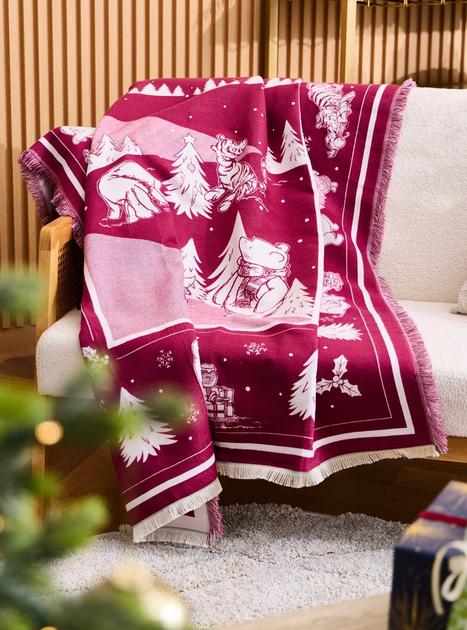 Disney Winnie the Pooh Classic Holiday Scene Tapestry Throw - BoxLunch ...