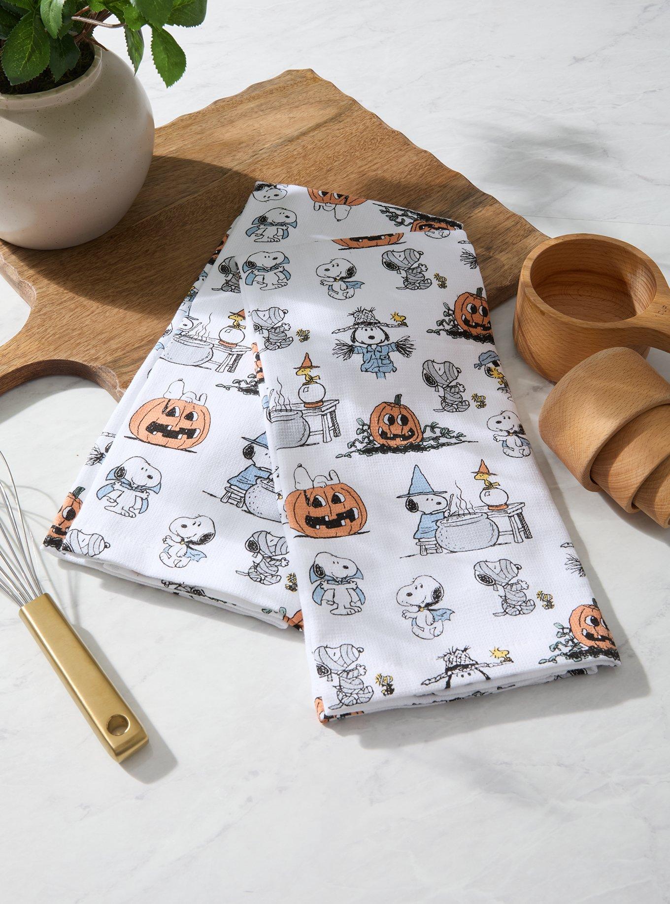 Peanuts Snoopy Halloween Costumes Kitchen Towel Set, , hi-res