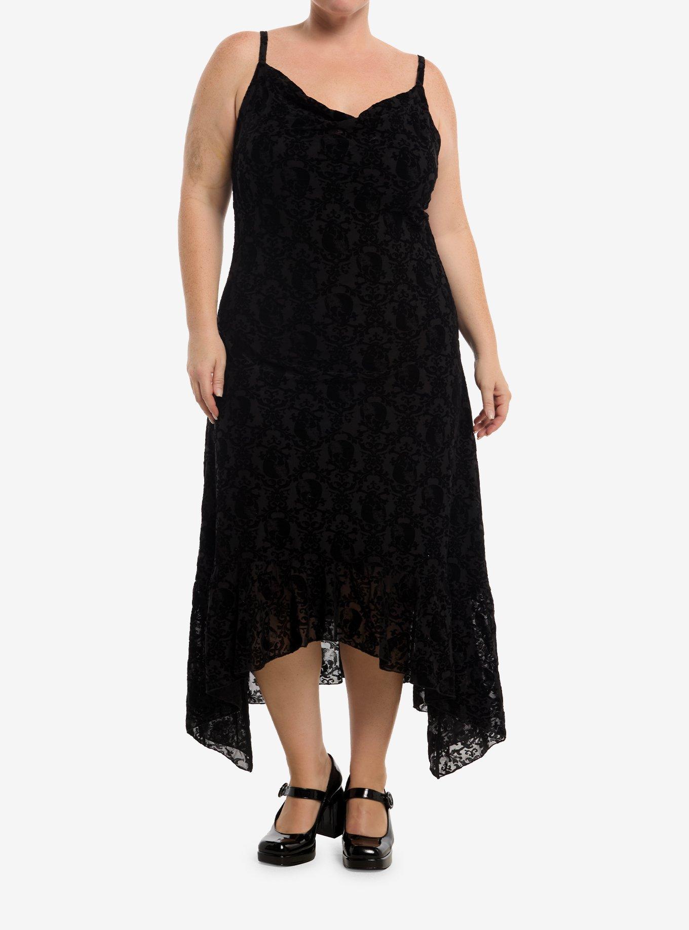 Plus-Size Dresses: Fashionable Fits & Pop Culture Prints