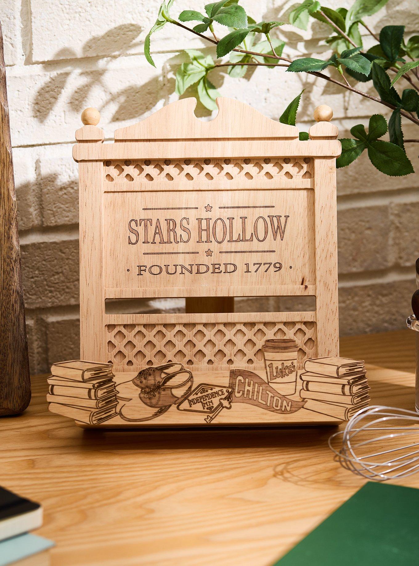 Gilmore Girls Stars Hollow Town Sign Cookbook Stand - BoxLunch Exclusive