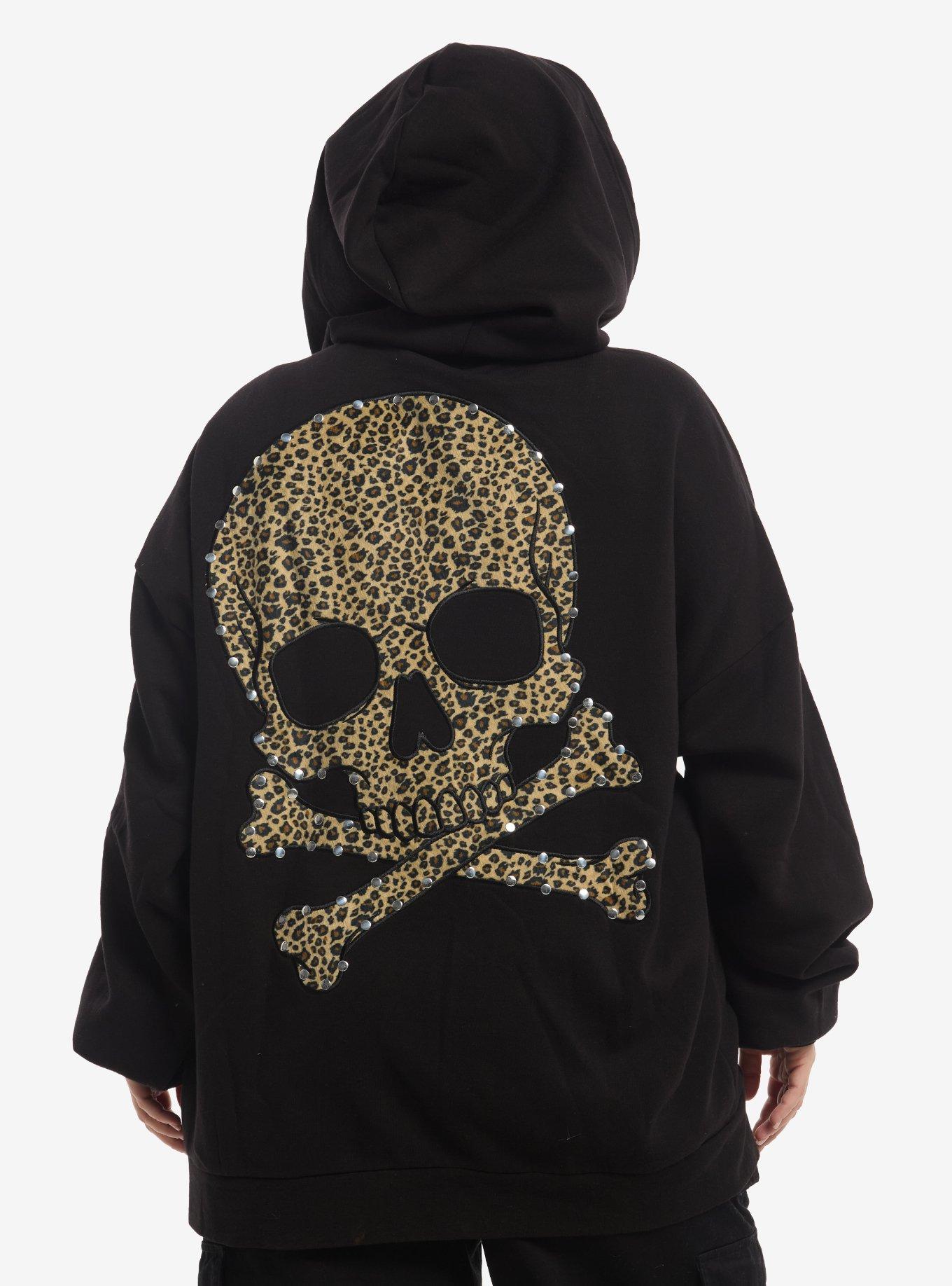 SOCIALCOLLISION Social Collision Cheetah Skull & Crossbones Girls Oversized Hoodie Plus Size