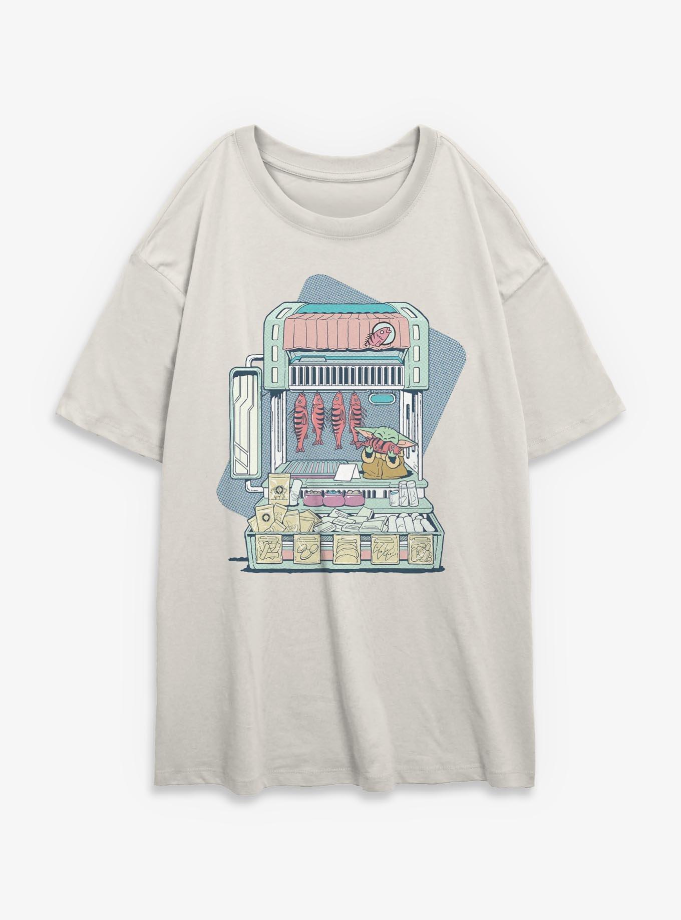 Star Wars: The Mandalorian And Grogu At Food Market Womens Oversized T-Shirt
