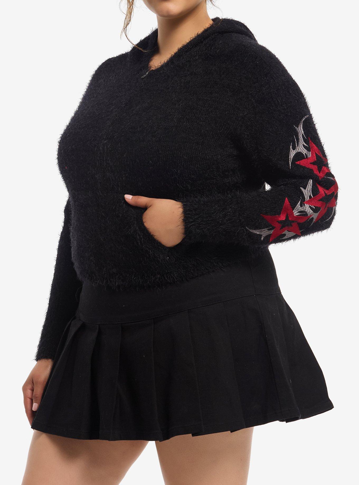 HOTTOPIC Black & Red Star Fuzzy Girls Crop Sweater Plus Size