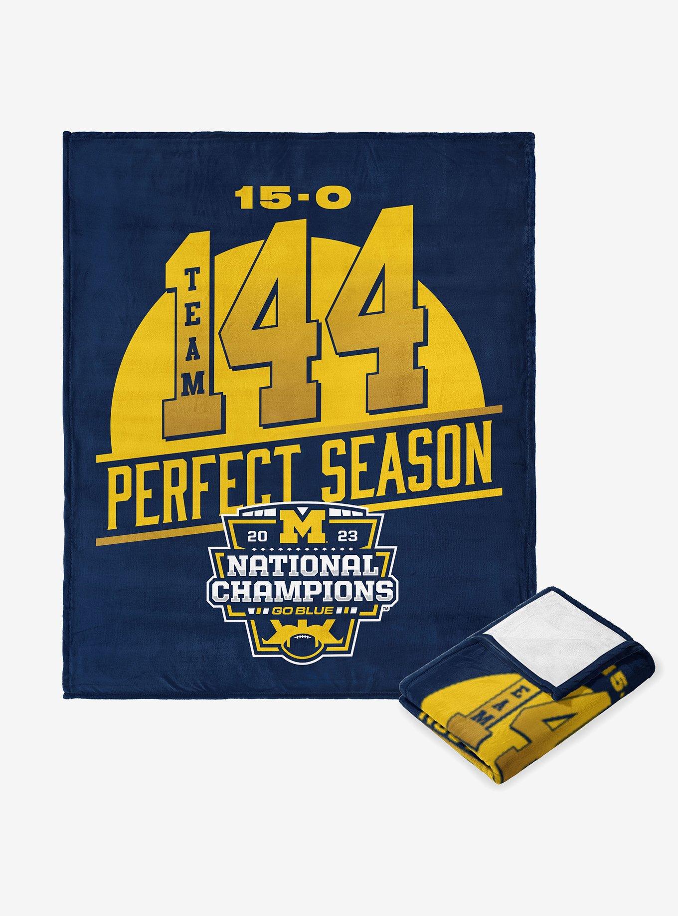 NCAA 2023 FBC Fissure Michigan Silk Touch Throw Blanket, , hi-res