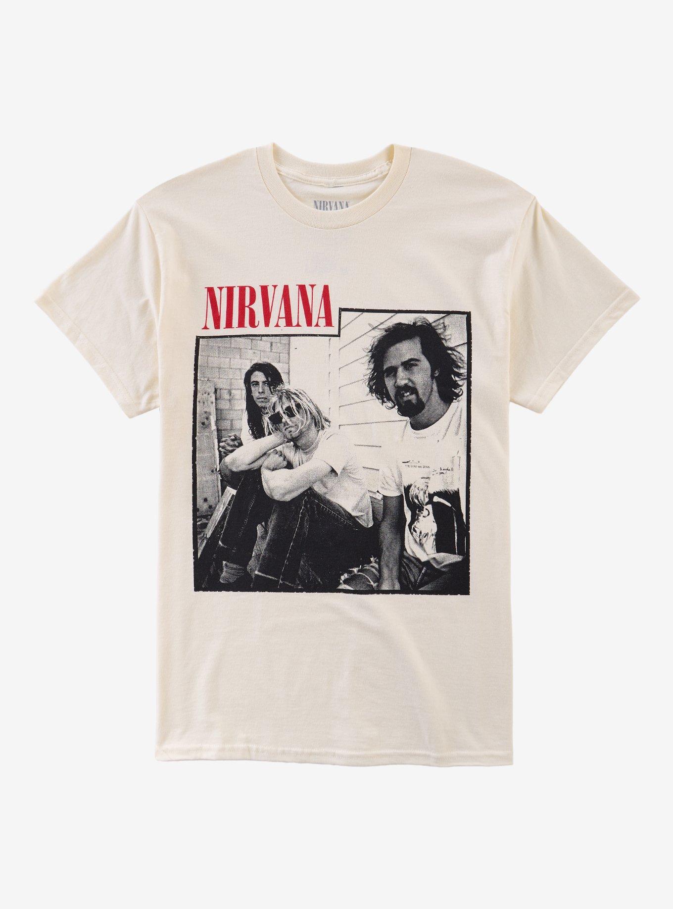 Nirvana 1996 “Trio Photo” Fit M-L 短丈 Nirvana Trio Photo T-Shirt | Hot Topic