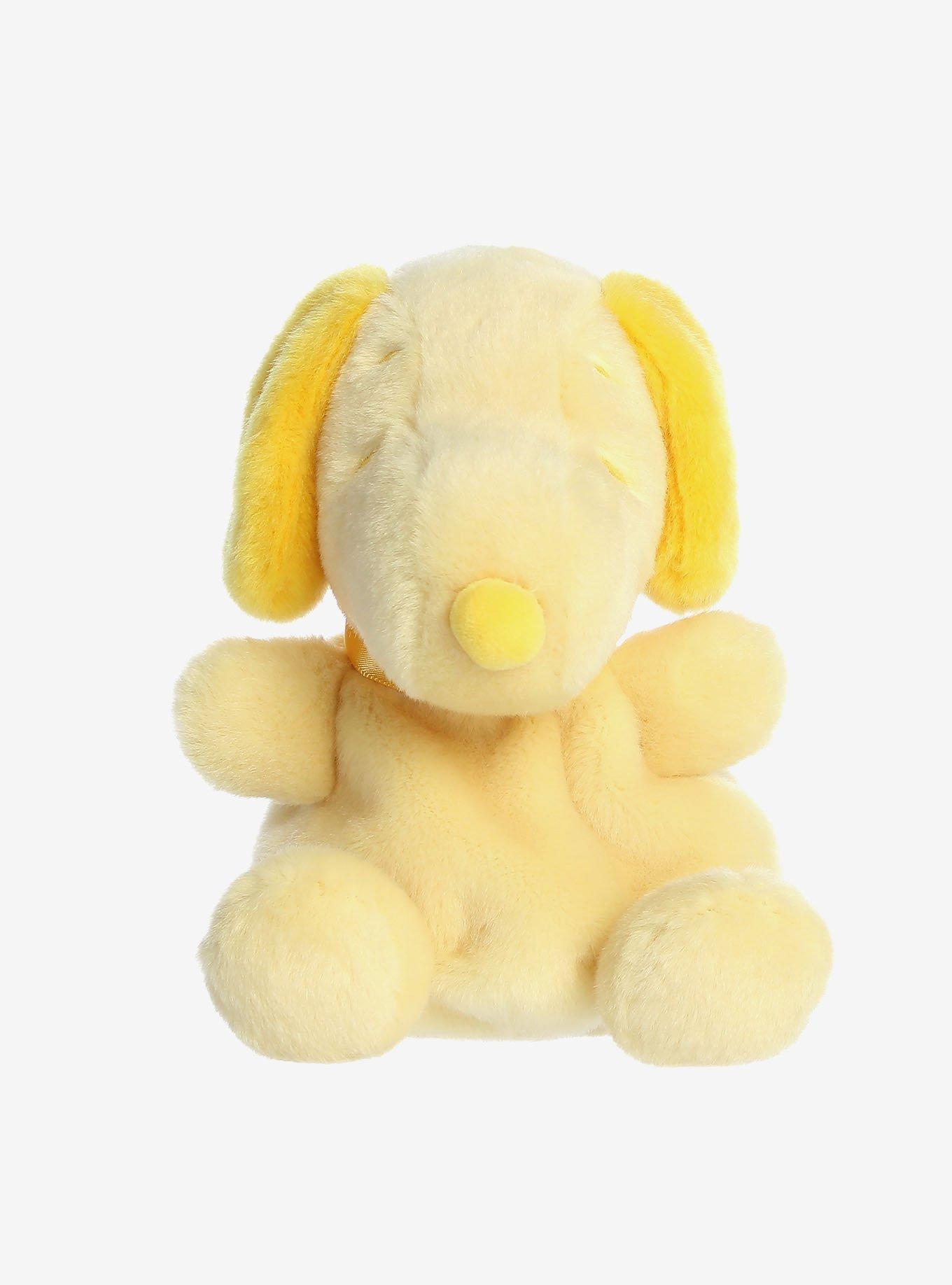 Aurora Palm Pals Peanuts Yellow Snoopy Plush