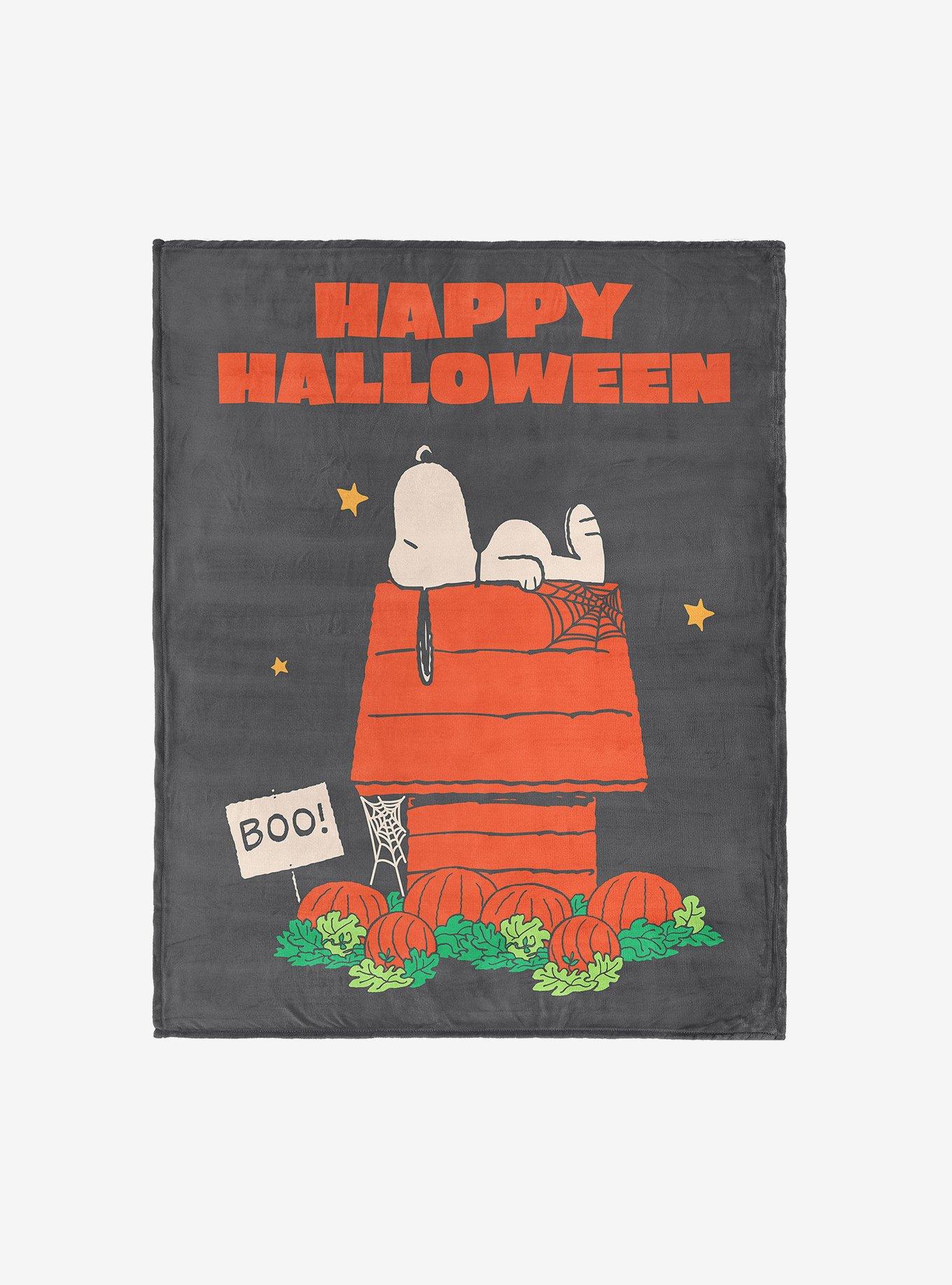 Peanuts Spooky Snooze Silk Touch Throw Blanket, , hi-res view 1