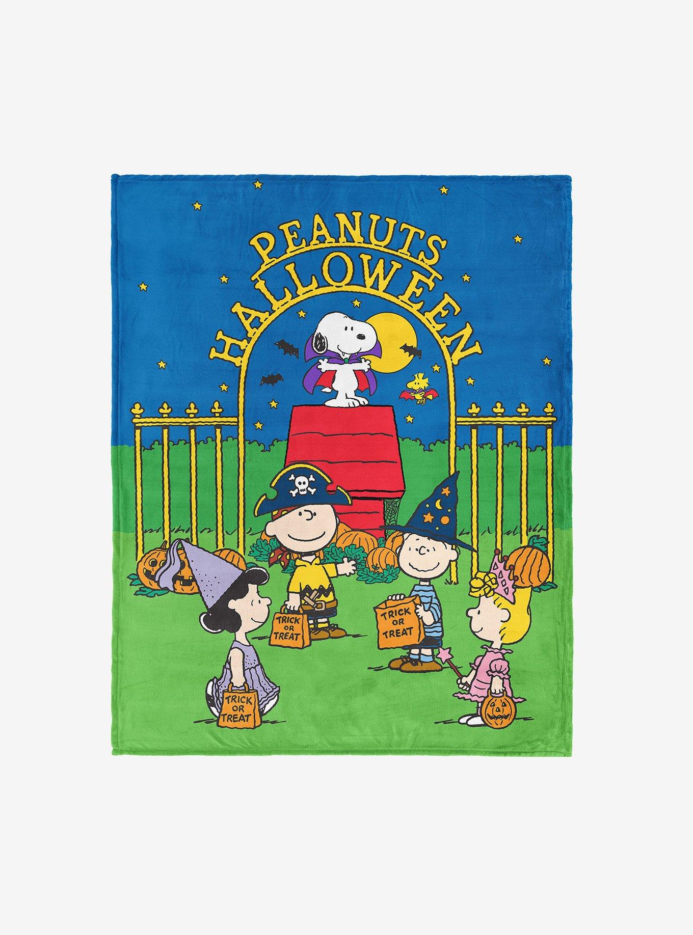 Peanuts Halloween Silk Touch Throw Blanket