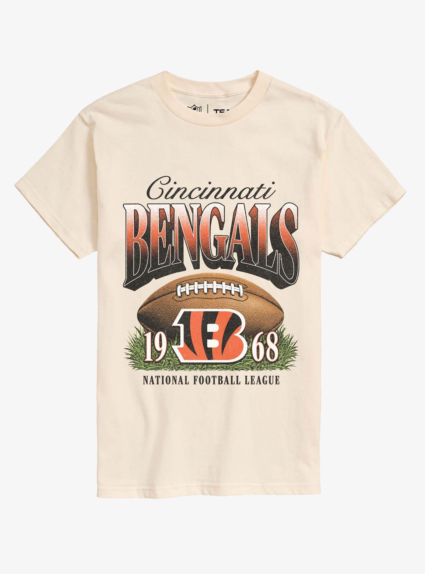 NFL 1968 Cincinnati Bengals Sunday Snap T-Shirt