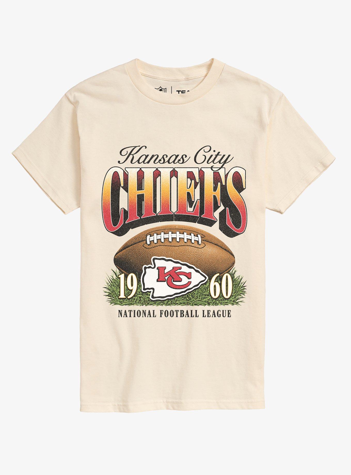 NFL 1960 Kansas City Chiefs Sunday Snap T-Shirt, CREAM, hi-res view 1