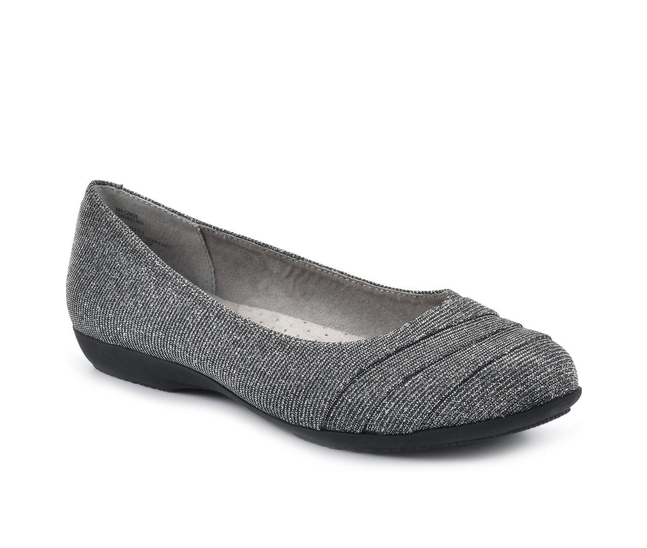 Women's Cliffs by White Mountain Clara Flats