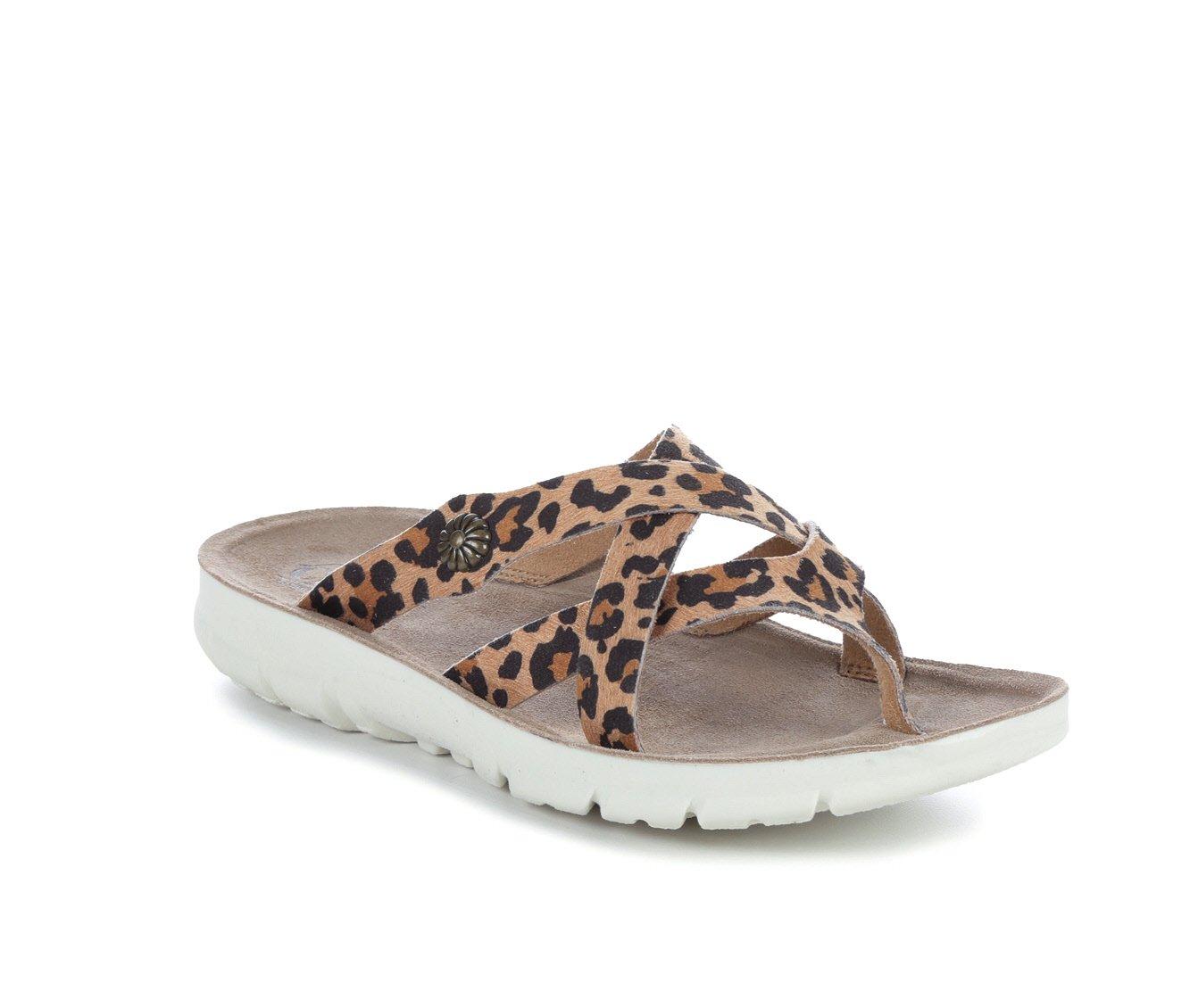 Women's Cliffs by White Mountain Banksy Flip Flops