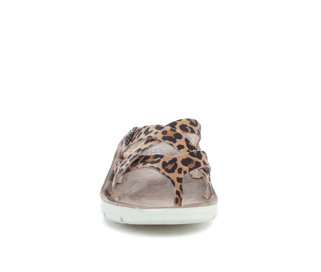 Women's Cliffs by White Mountain Banksy Flip Flops