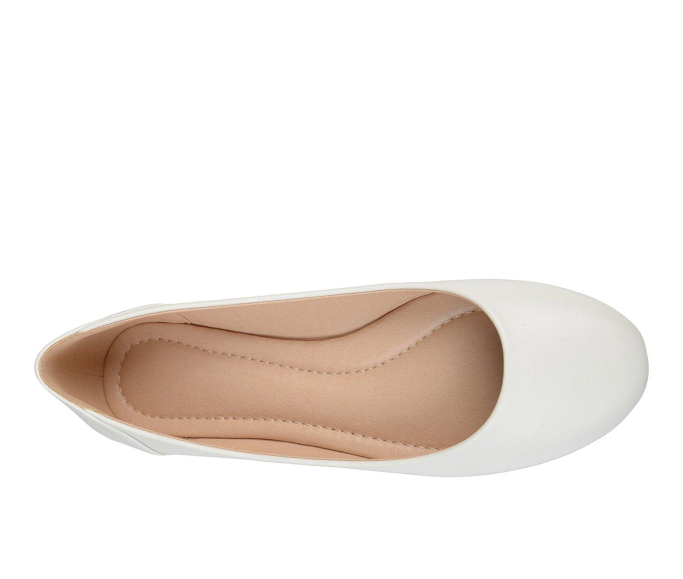 Women's Journee Collection Kavn Flats