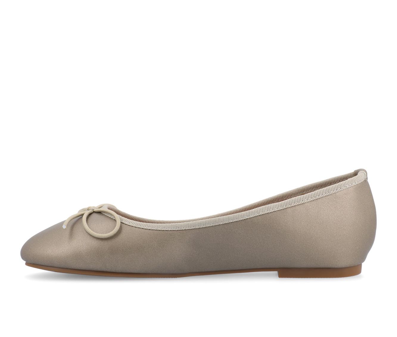 Women's Journee Collection Vika Flats