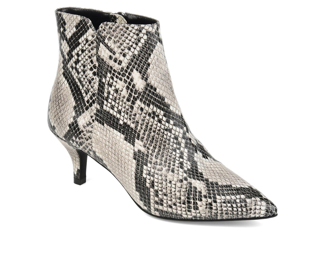 Women's Journee Collection Isobel Kitten Heel Booties