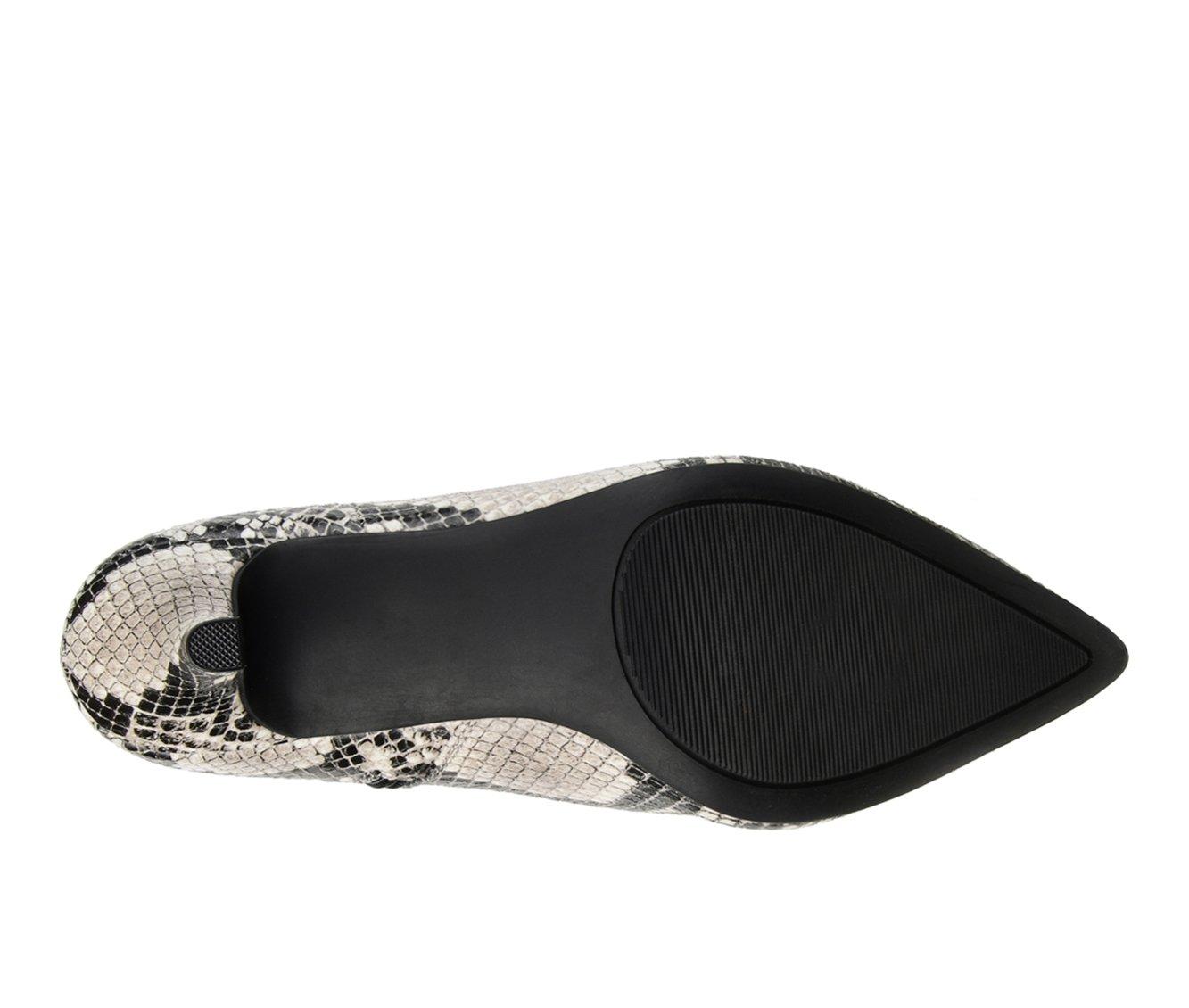Women's Journee Collection Isobel Kitten Heel Booties