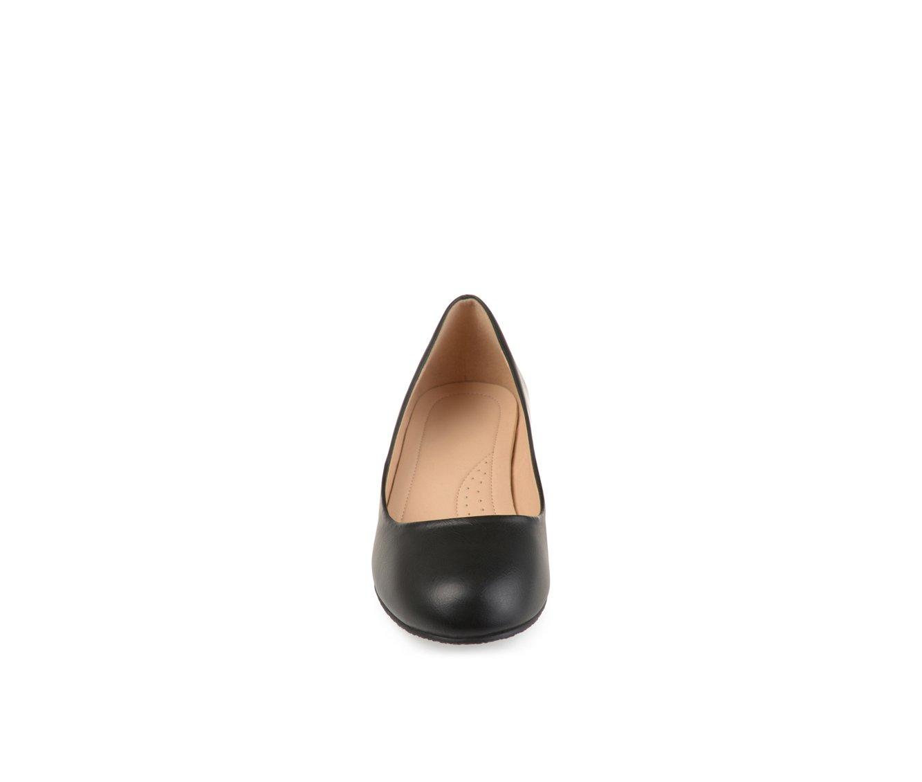 Women's Journee Collection Saar Pumps