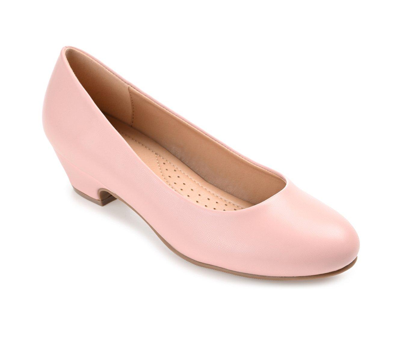 Women's Journee Collection Saar Pumps