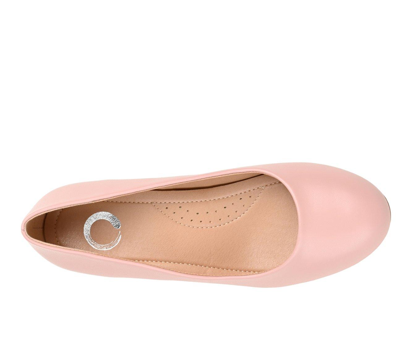 Women's Journee Collection Saar Pumps