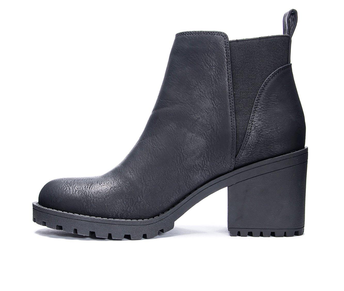 Women's Dirty Laundry Lido Lugged Chelsea Boots | Shoe Carnival