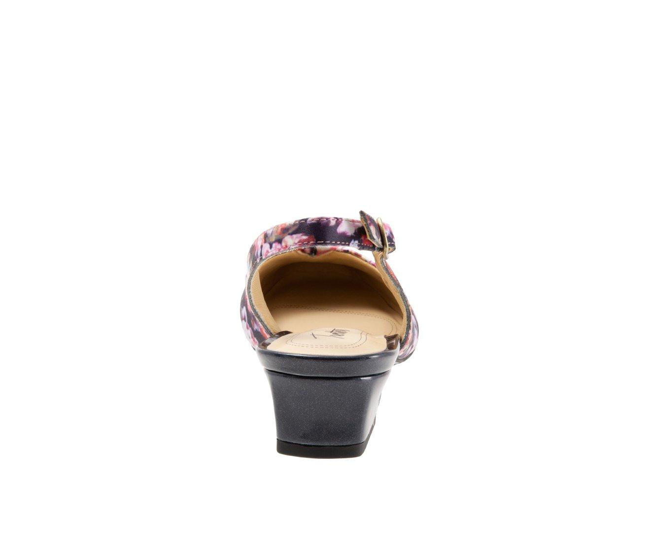 Women's Trotters Dea Pumps