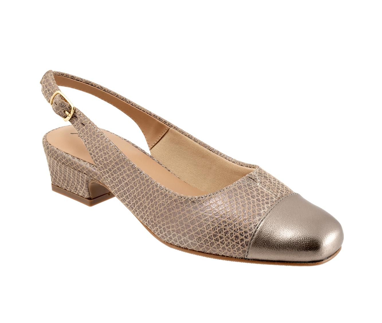Women's Trotters Dea Pumps