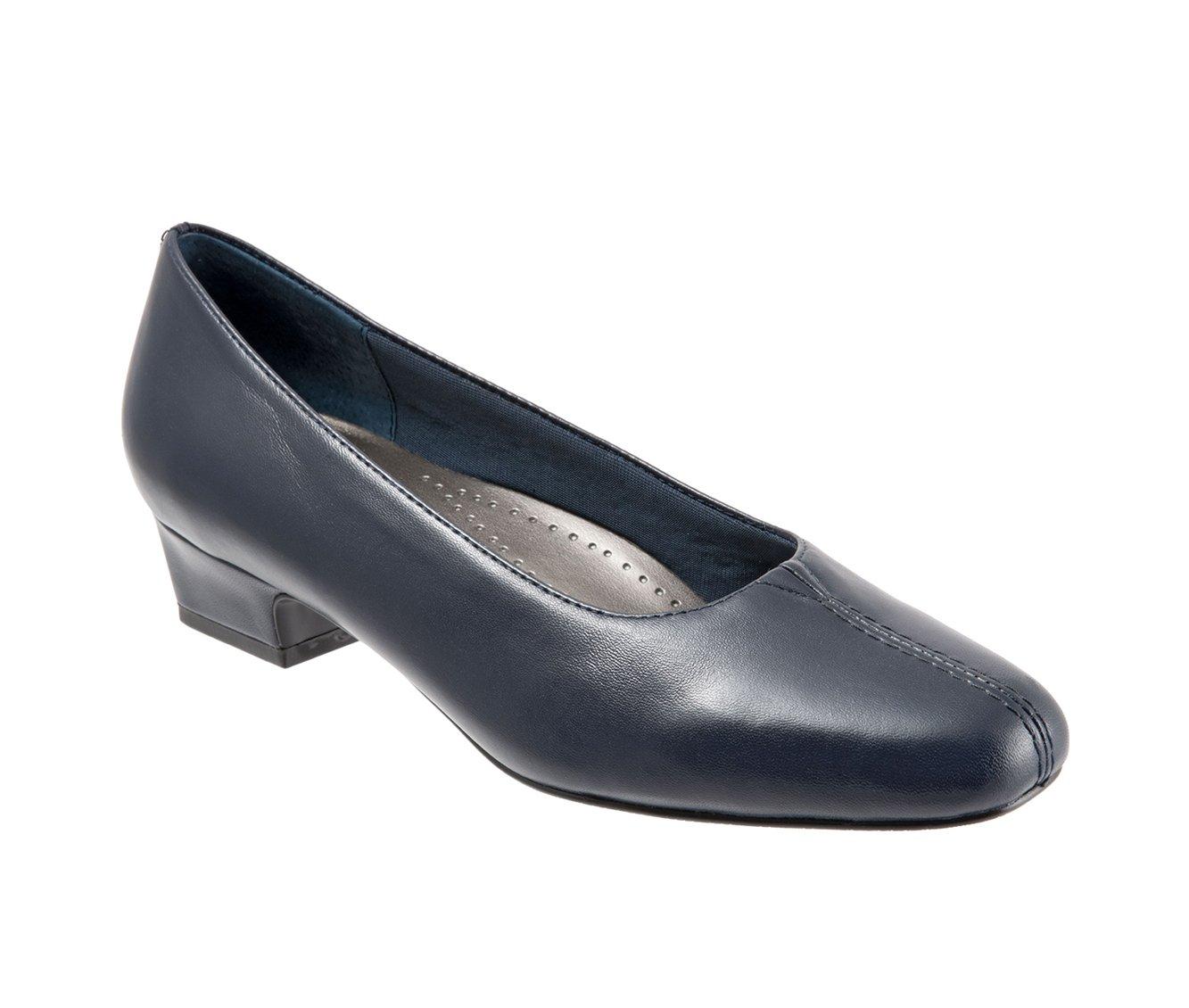 Women's Trotters Doris Pumps