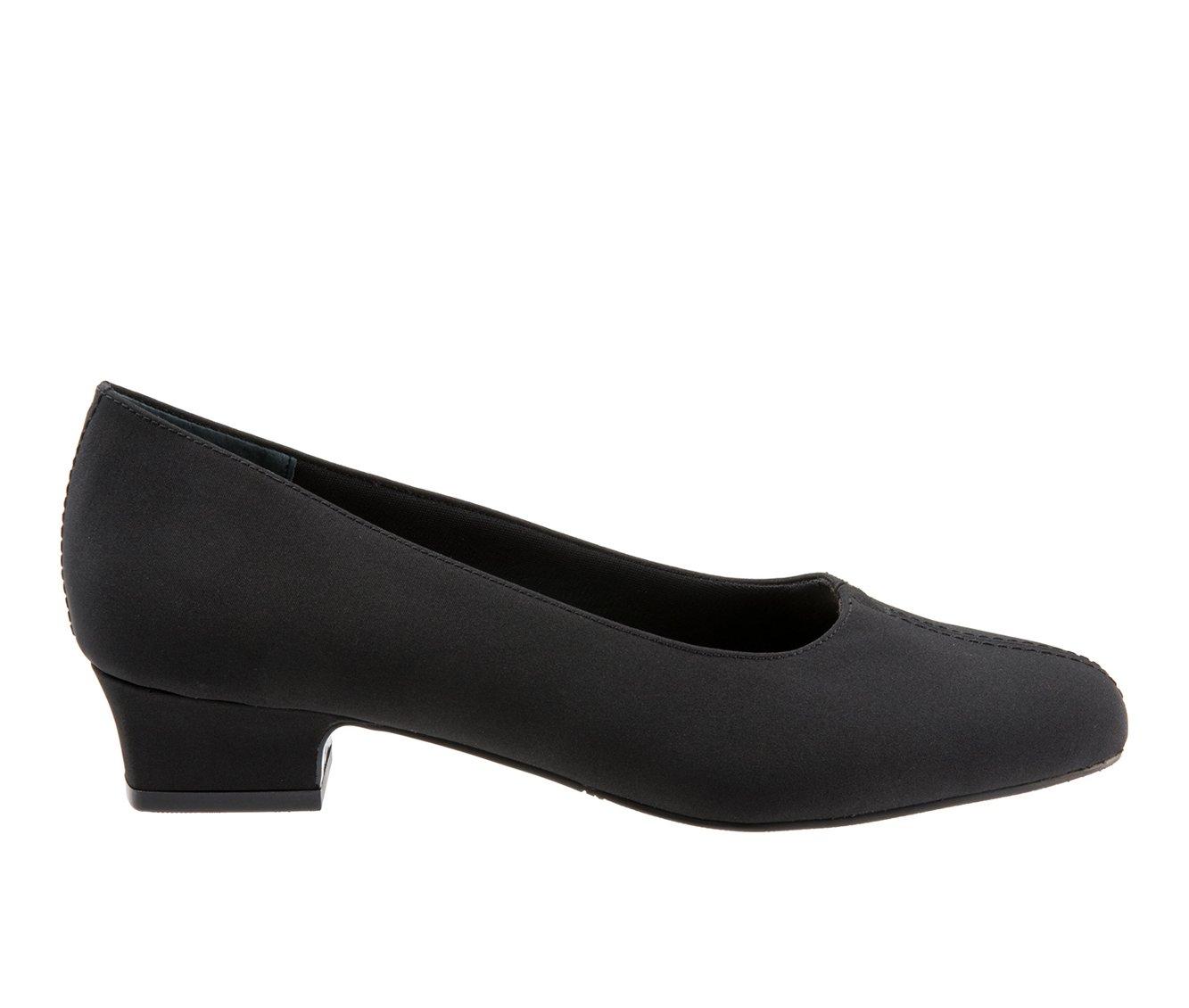 Women's Trotters Doris Pumps