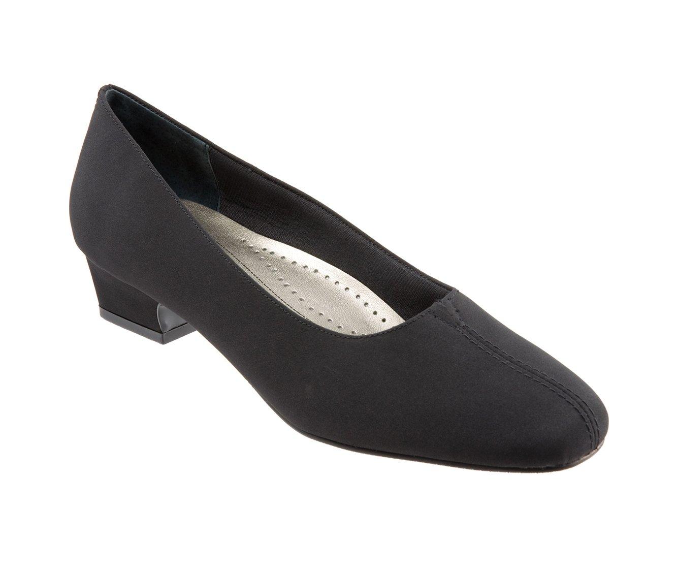 Women's Trotters Doris Pumps