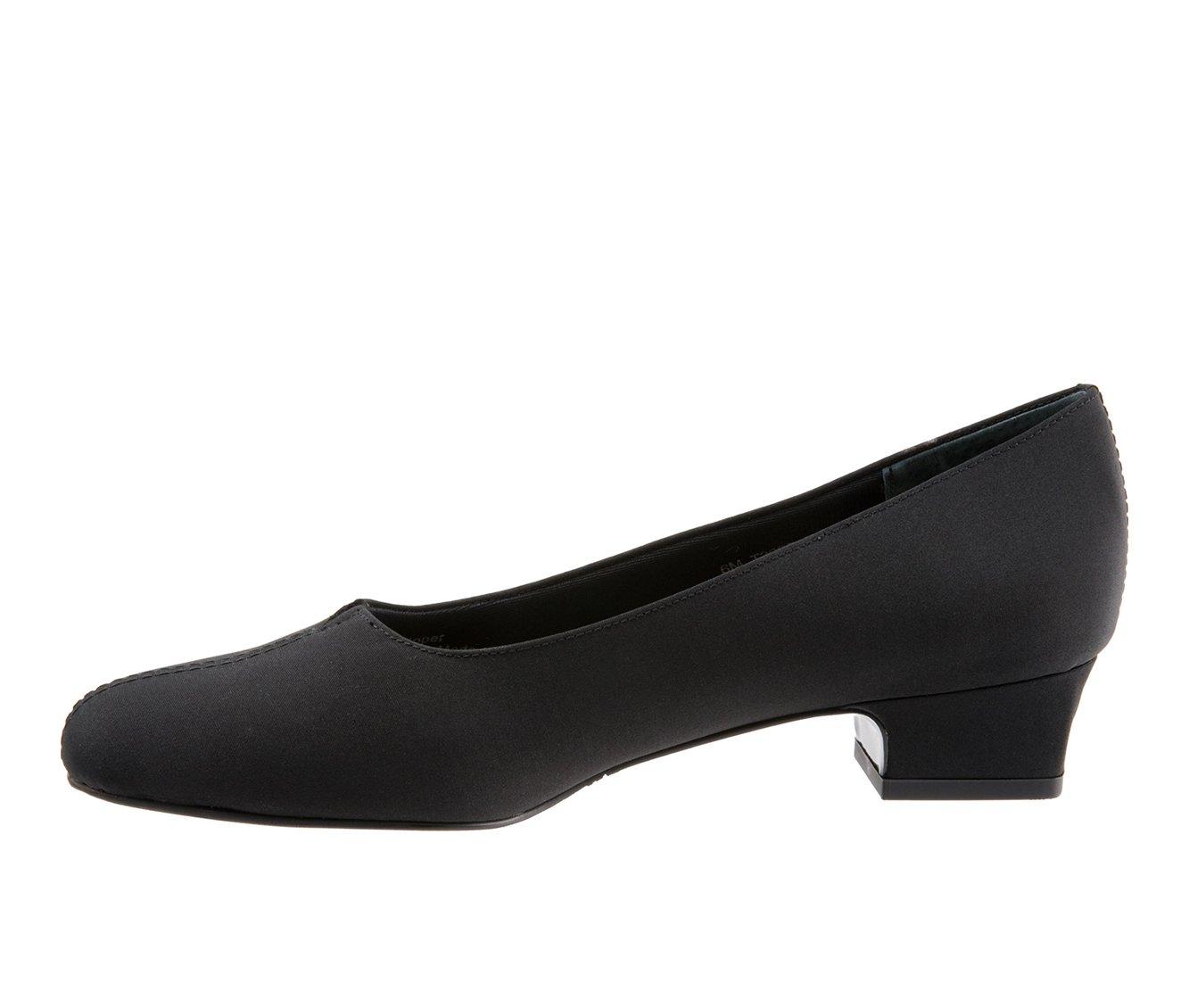 Women's Trotters Doris Pumps