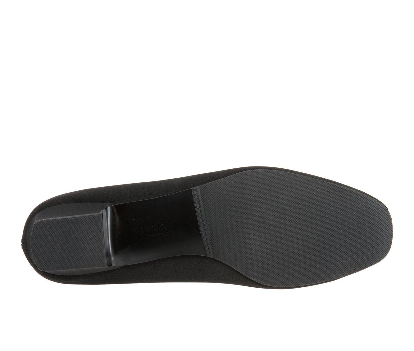 Women's Trotters Doris Pumps