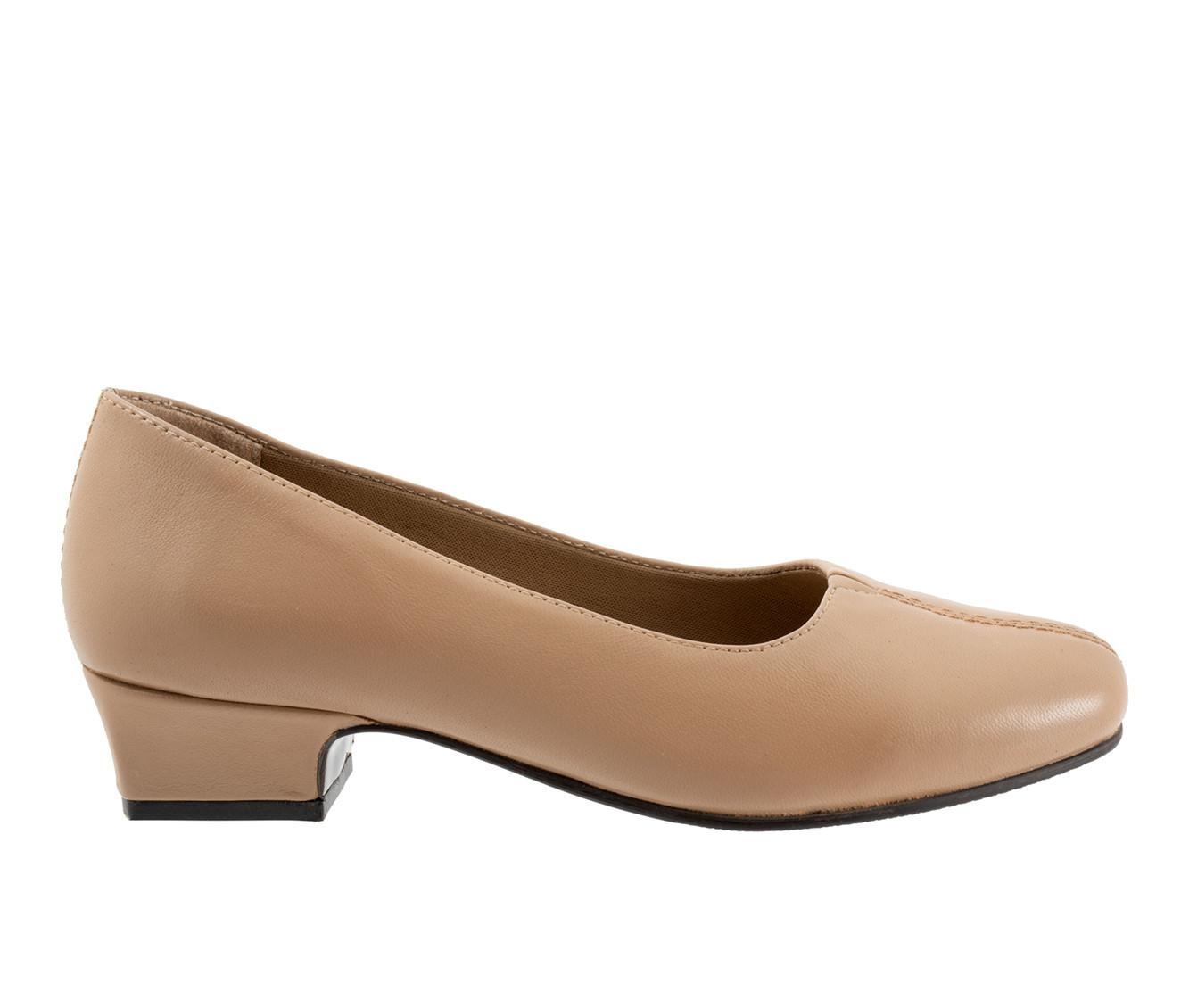 Women's Trotters Doris Pumps