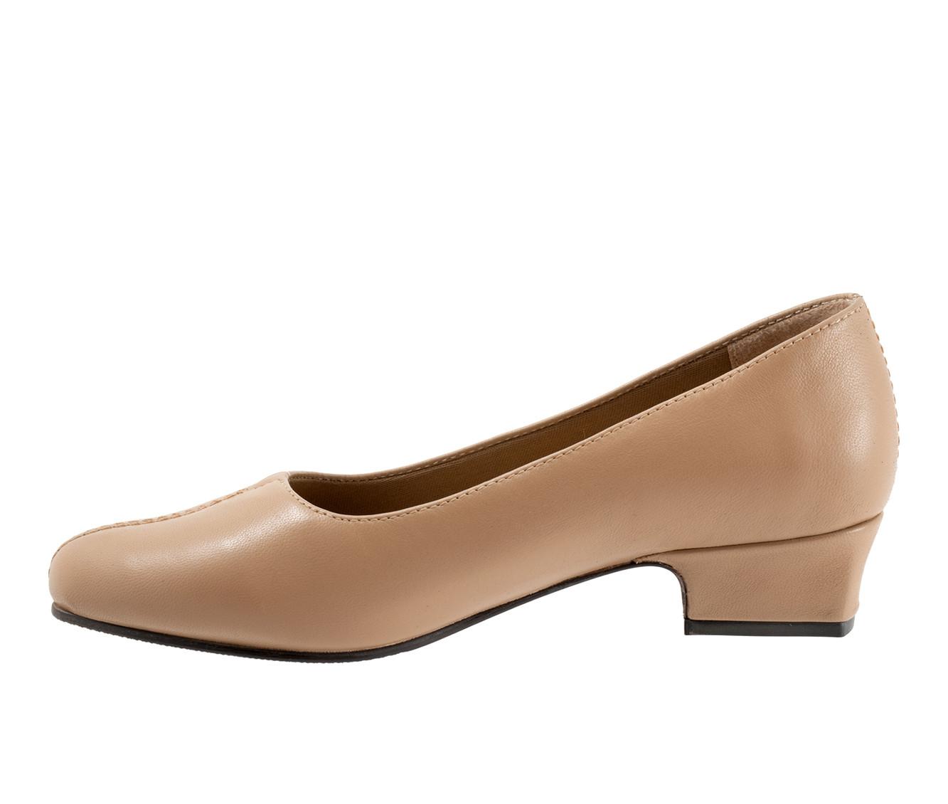 Women's Trotters Doris Pumps