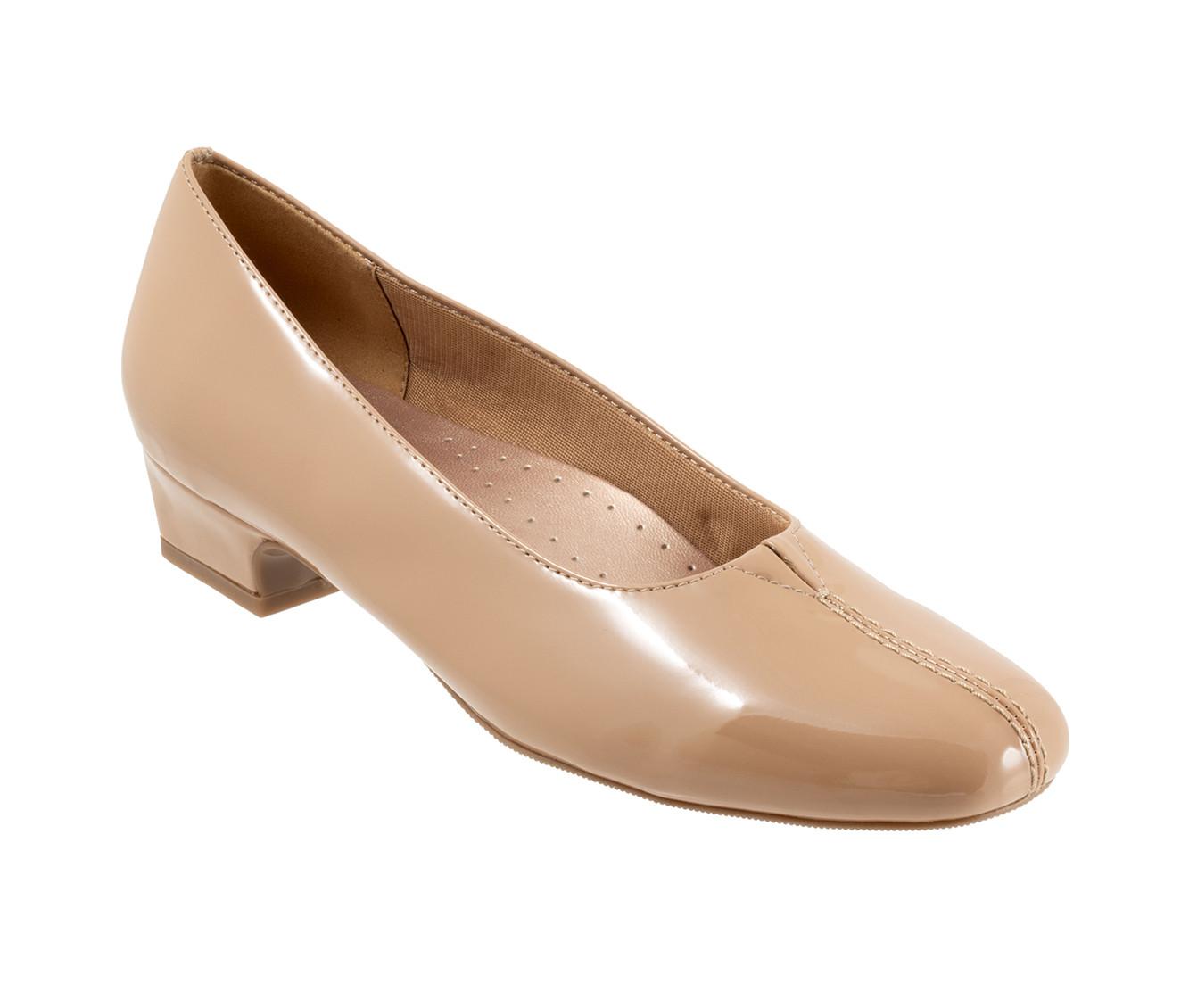 Women's Trotters Doris Pumps