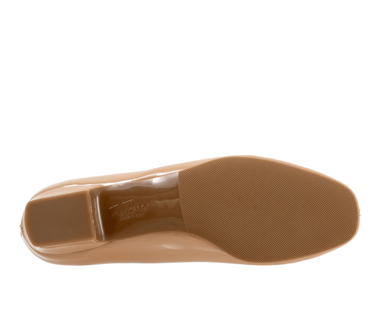 Women's Trotters Doris Pumps