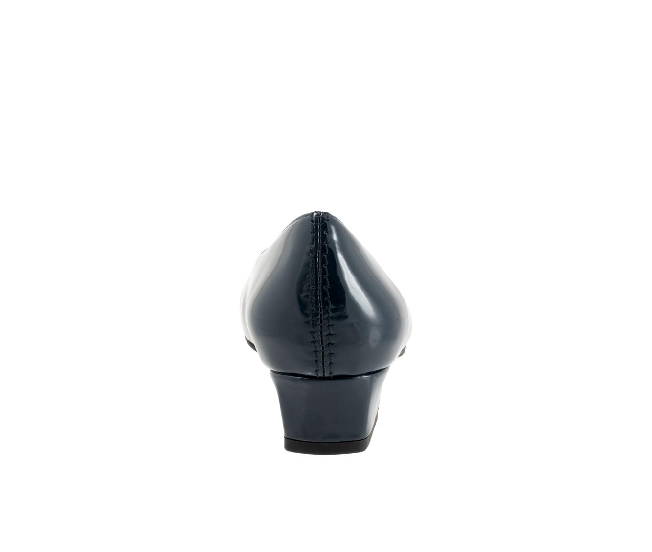 Women's Trotters Doris Pumps