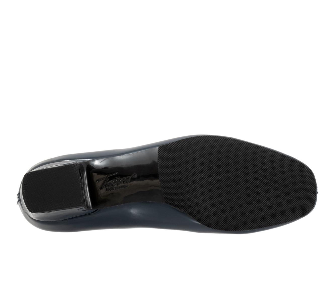 Women's Trotters Doris Pumps