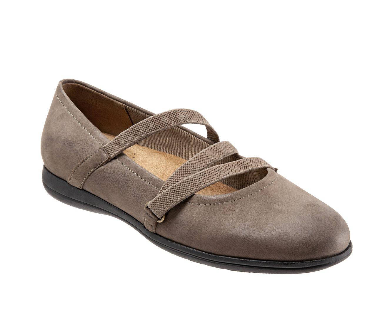 Women's Trotters Della Flats