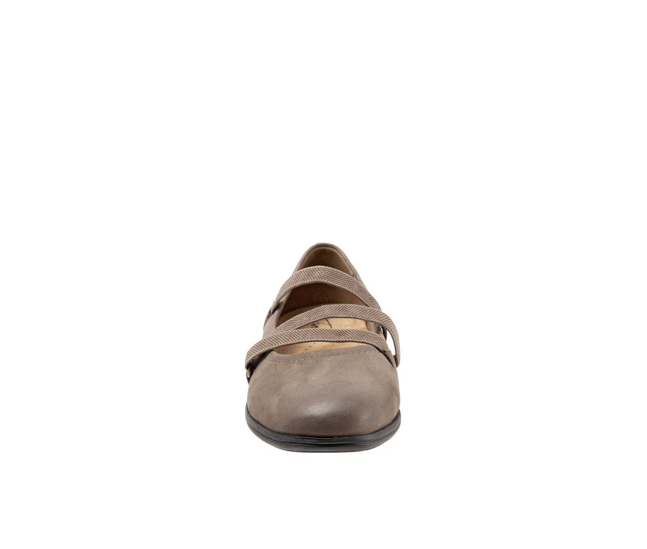 Women's Trotters Della Flats