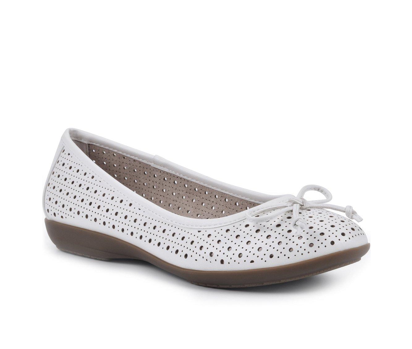 Women's Cliffs by White Mountain Cheryl Flats