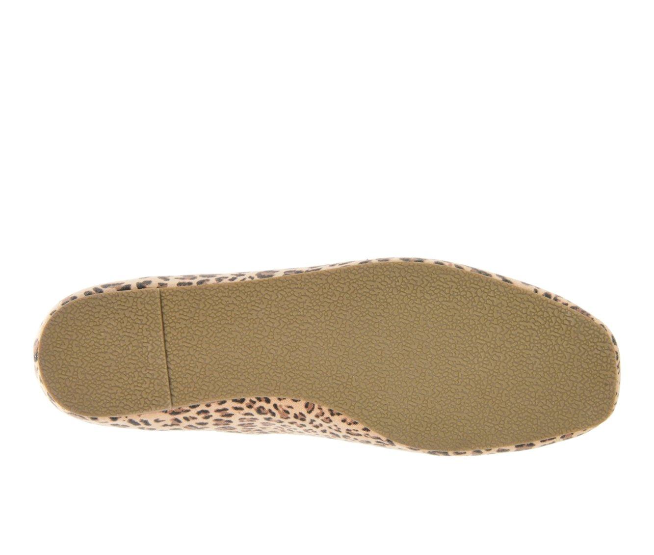 Women's Journee Collection Carrie Flats