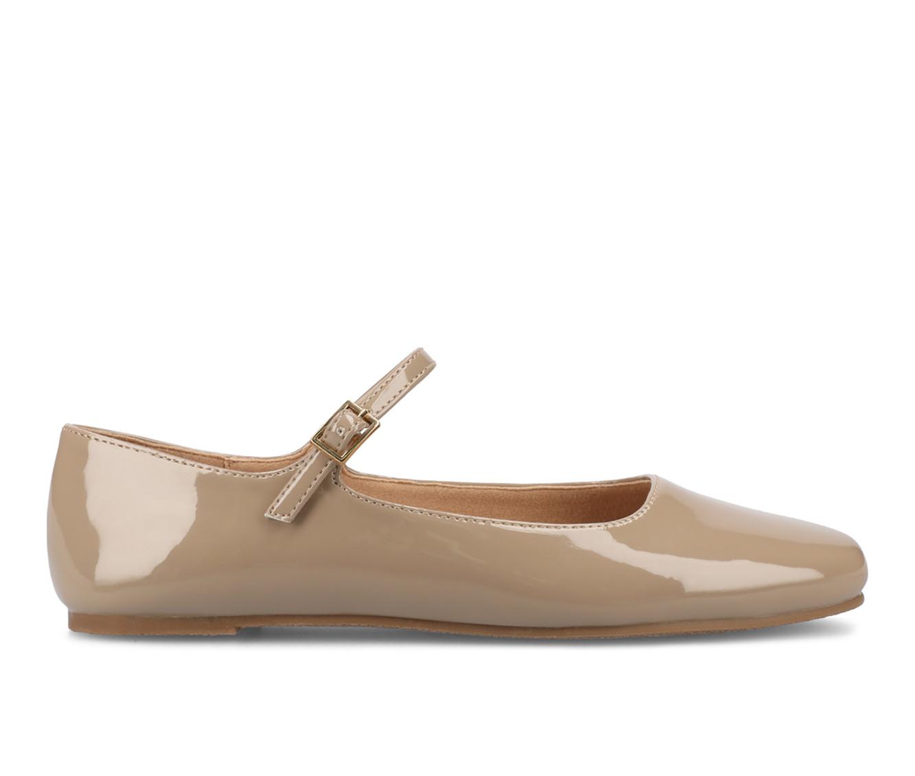 Women's Journee Collection Carrie Flats