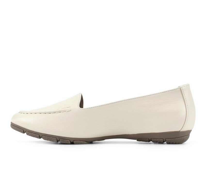 Women's Cliffs by White Mountain Gracefully Flats