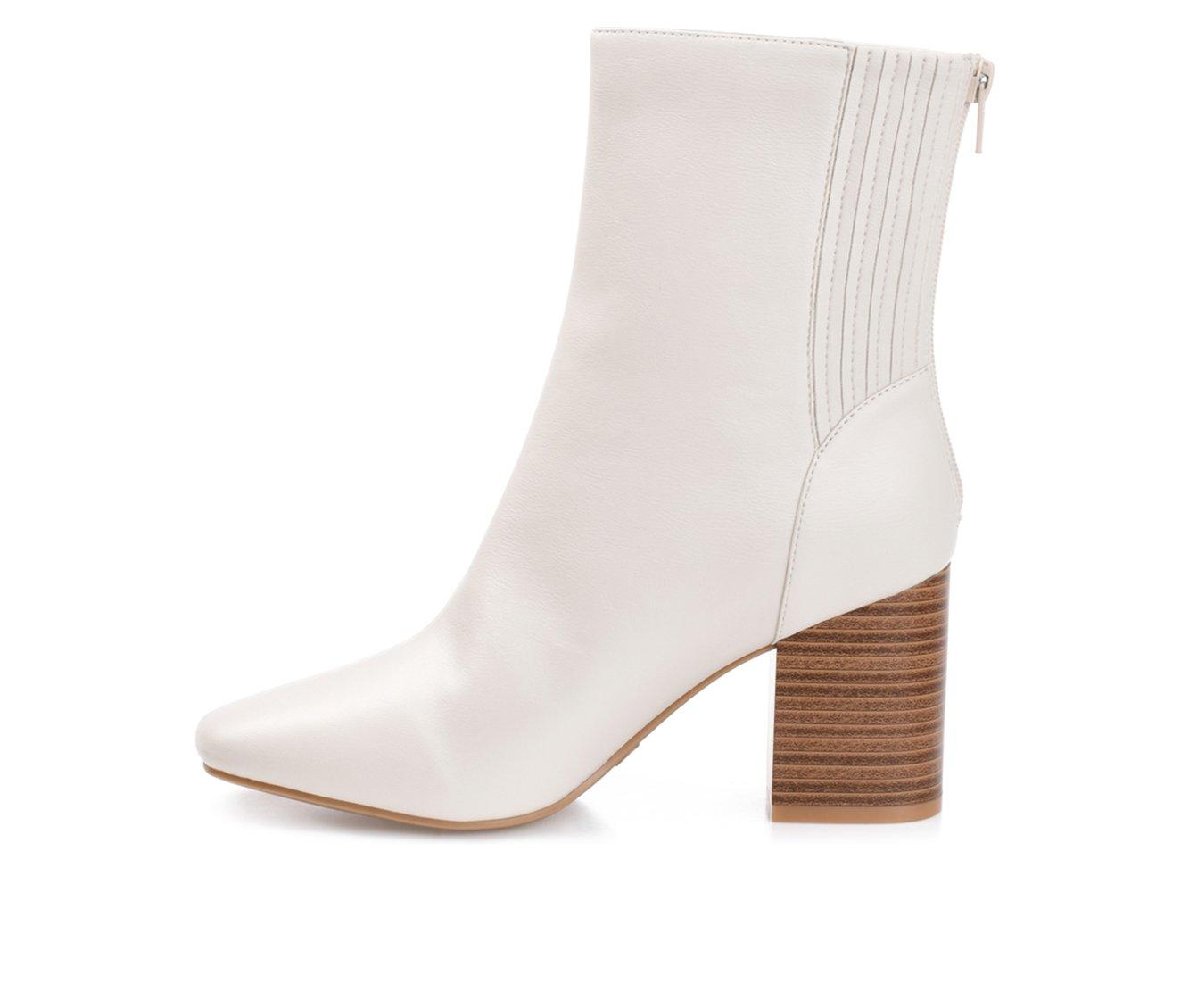 Women's Journee Collection Maize Booties