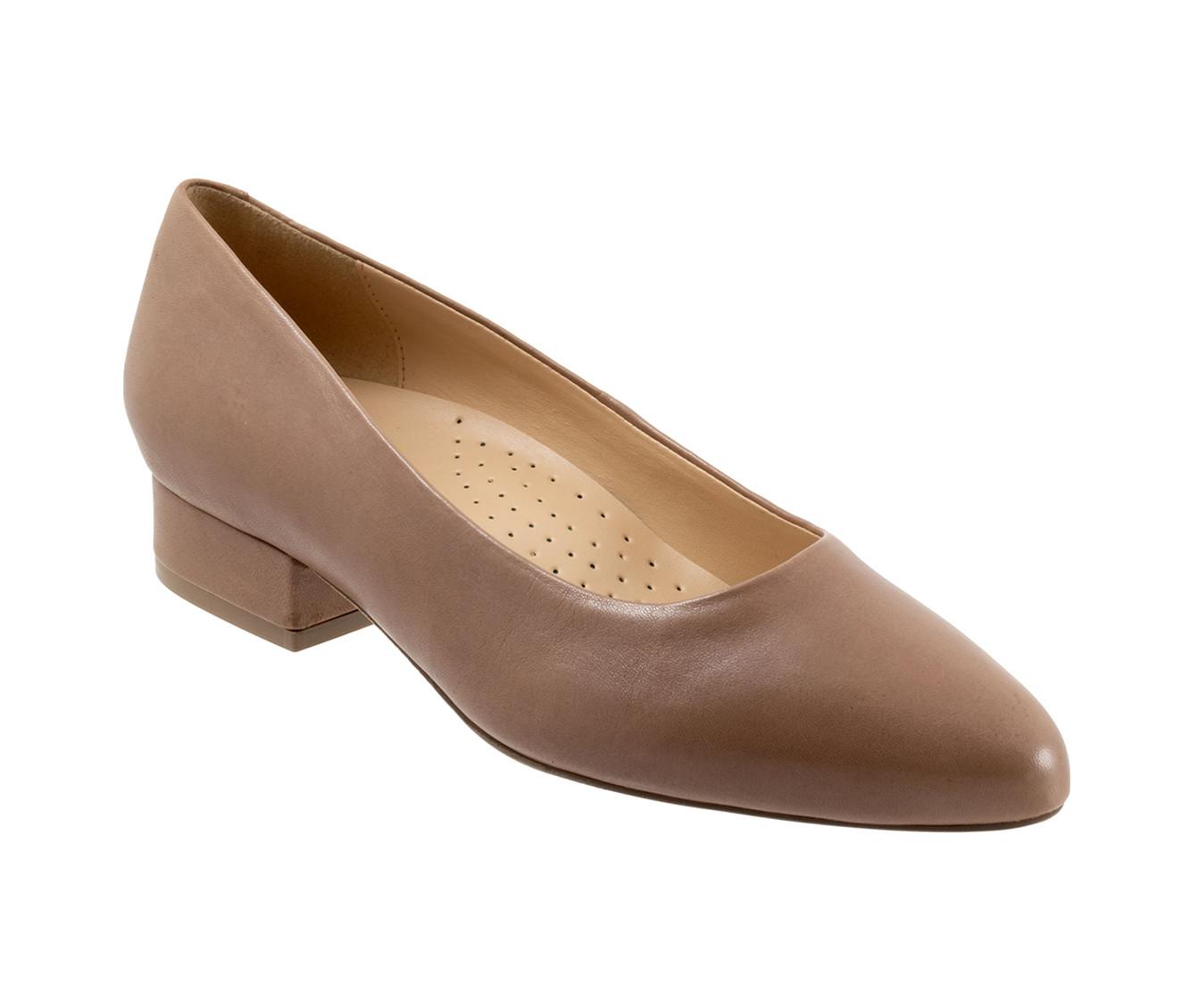 Women's Trotters Jewel Pumps