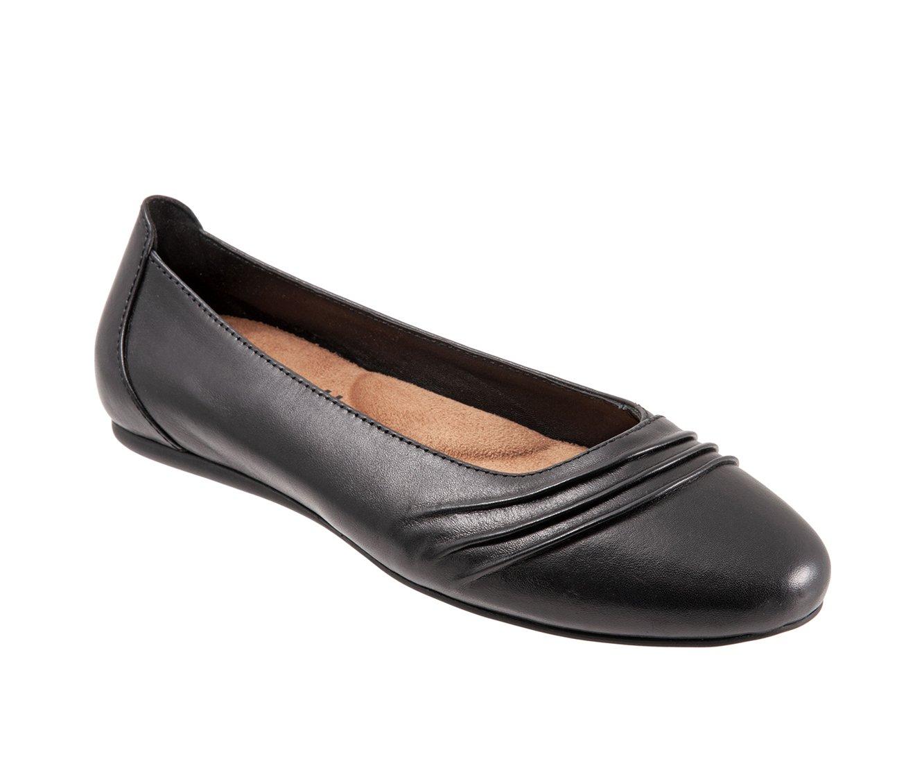 Women's Softwalk Safi Flats | Shoe Carnival