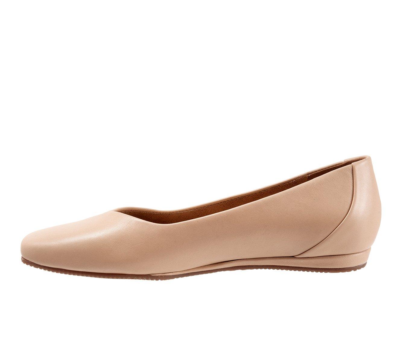 Women's Softwalk Vellore Flats